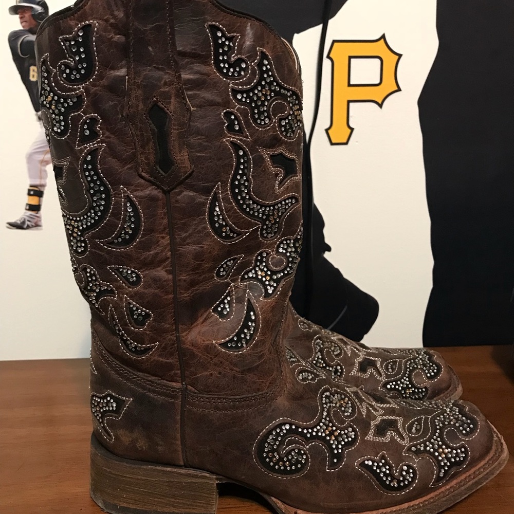 Gorgeous Ladies Corral West Boots